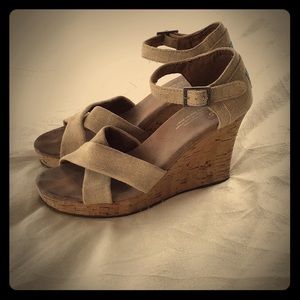 Toms corked wedges
